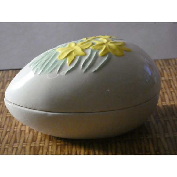 Vintage 1975 Bell Ceramics Trinket Egg - Personalized, Handmade & Hand Painted - Picture 2 of 7